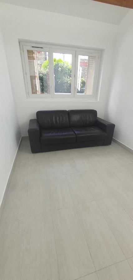 Le 23 Aparthotel Bois-Colombes Esterno foto